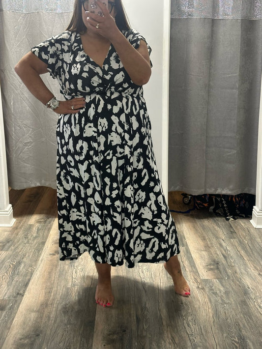 Majella Dress | Black & White