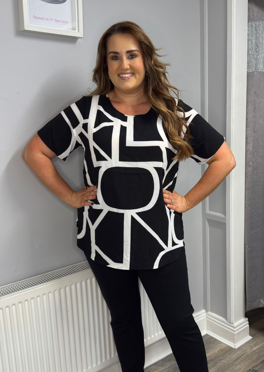 ONLY Carvica Life Top | Black & White